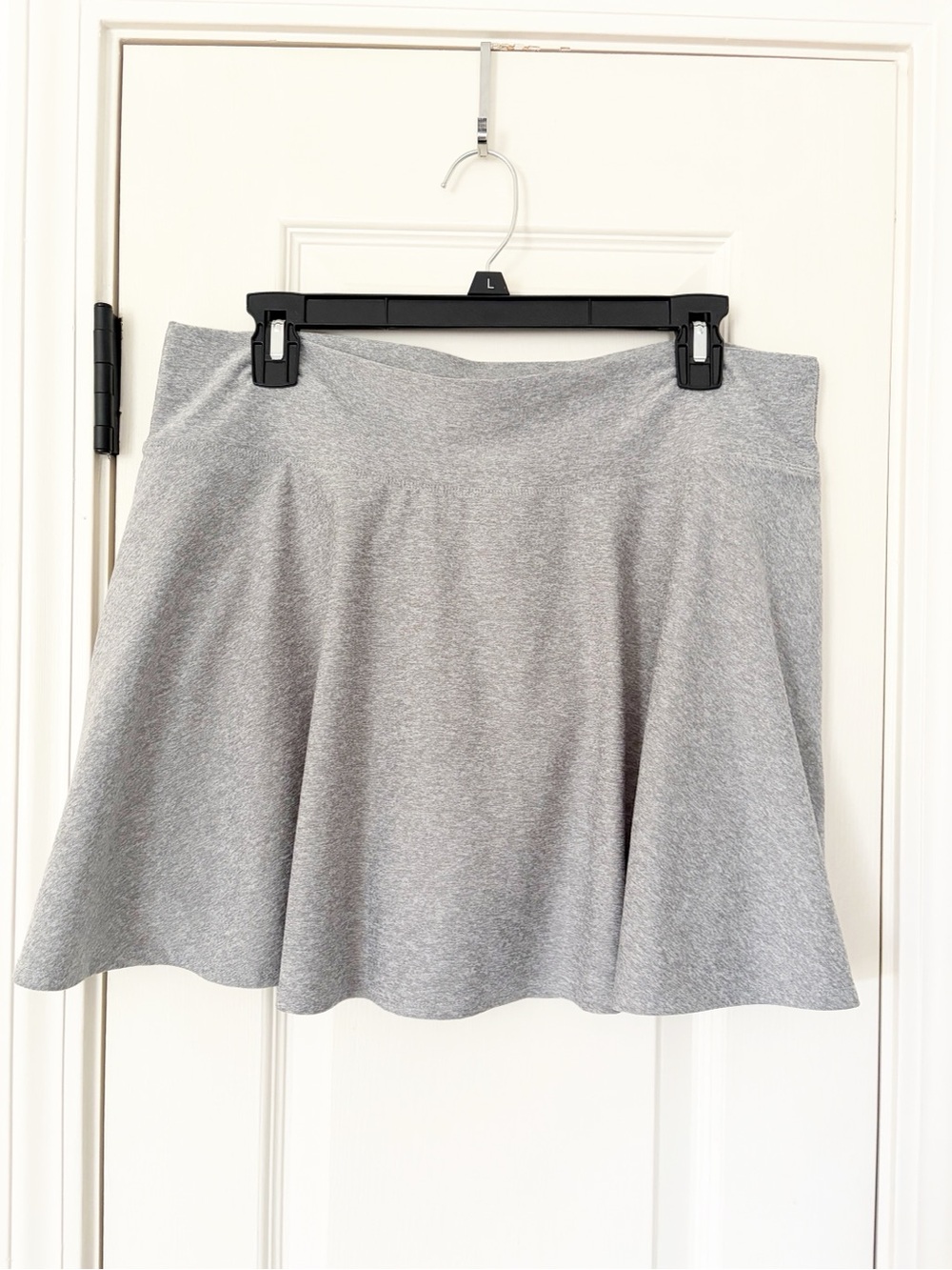 XL • old navy active cloud + go dry gray circle skirt built in shorts